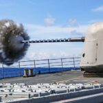 El regreso del cañón naval: ¿Qué revela el ataque de EEUU al carguero iraní?