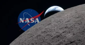 NASA en Crisis: Astronautas Visitan la Luna mientras la Agencia se Desmorona