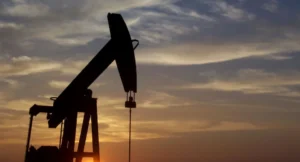 Petróleo en vaivenes: ¿Cómo afecta la incertidumbre global a Perú?