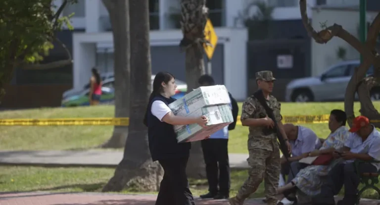 Trabajar el día de elecciones: Guía legal sobre multas y derechos laborales