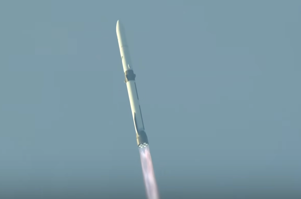 Blue Origin logra reusar New Glenn en un hito histórico, aunque la misión de carga útil enfrenta problemas orbitales