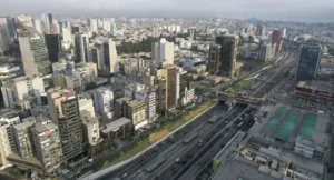 Expectativas Empresariales en Perú: Optimismo General Frente a Desafíos Sectoriales