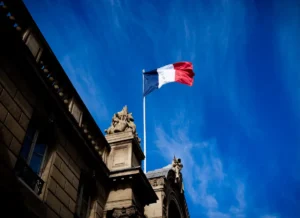 Francia abandona Windows para Linux: Una batalla por la independencia digital