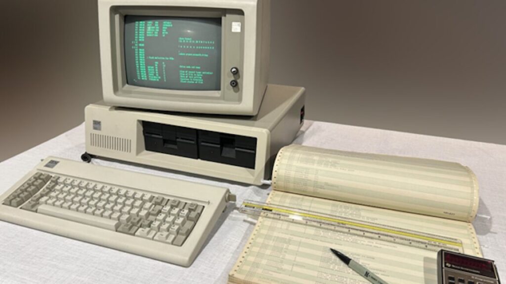 Microsoft libera el código fuente más antiguo de DOS hasta la fecha