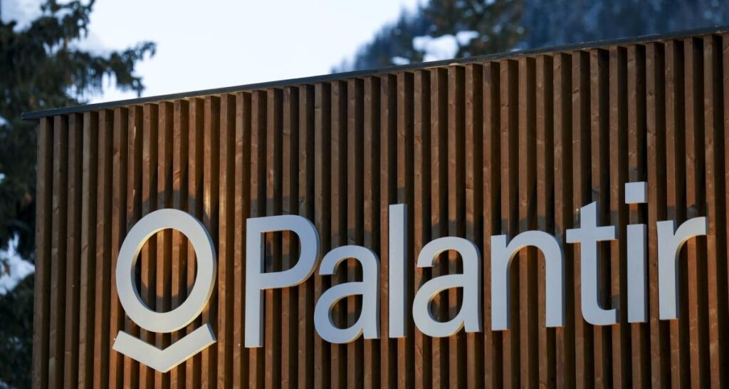 Palantir publica manifiesto polémico criticando la ‘inclusividad’ y exigiendo crecimiento económico