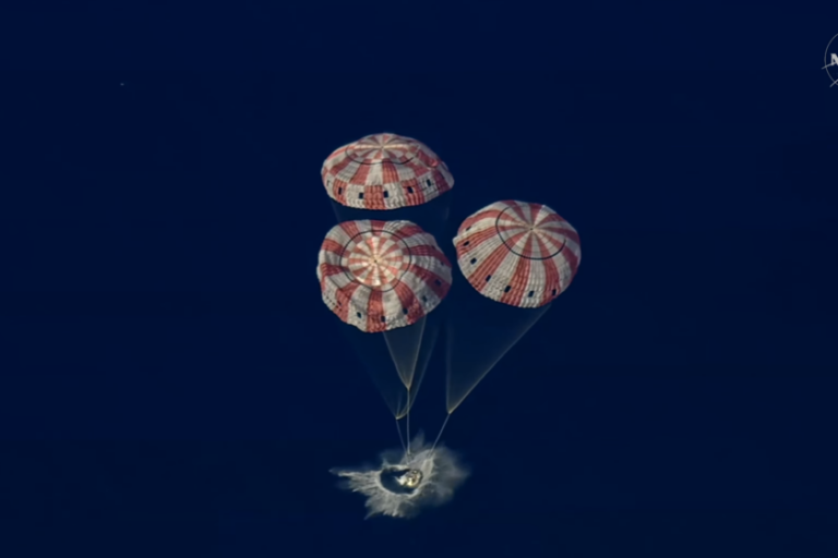 Artemis II aterriza en el Pacífico tras un viaje histórico que devuelve a astronautas a las proximidades de la Luna