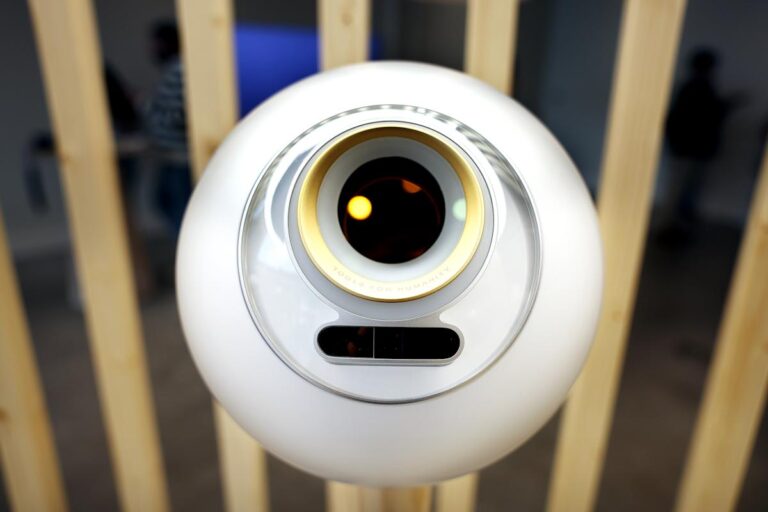 La tecnología de Sam Altman busca acabar con los bots y el fraude en la venta de entradas