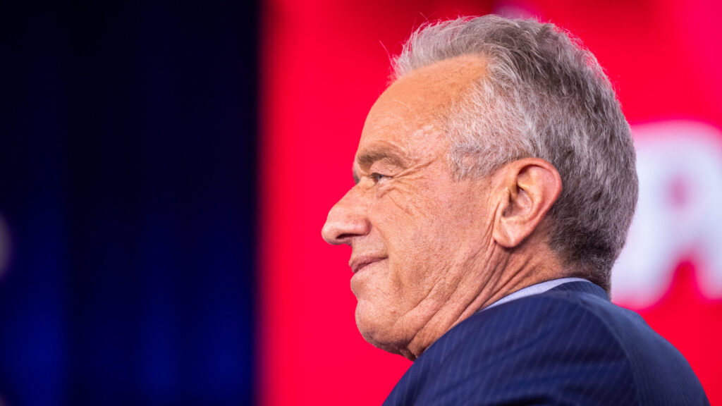 Críticas de RFK Jr. sobre Antideprésicos: Expertos Desmienten Comparaciones Peligrosas con Heroína