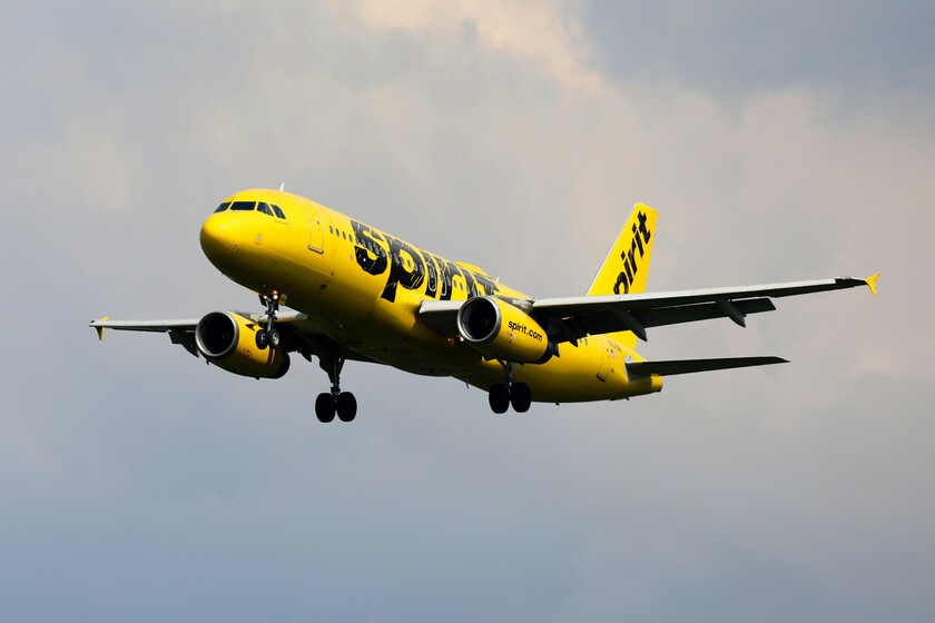 Crisis en el Cielo: Aerolíneas Low Cost de EE. UU. Piden 2.500 Millones por la Volatilidad del Combustible