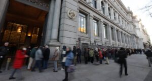 El Banco de España revisa al alza el crecimiento del PIB y baja la previsión de inflación