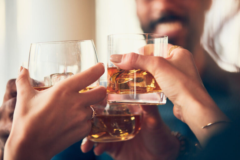 El ‘Mapa’ de la Resaca: Cómo la Ciencia Desvela el Colapso Químico Post-Alcohol