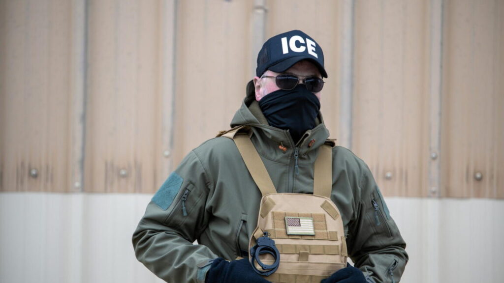 Escándalo de Vigilancia: ¿Cómo el DHS Usó Leyes Aduaneras para Obtener Datos Privados de un Ciudadano Canadiense?