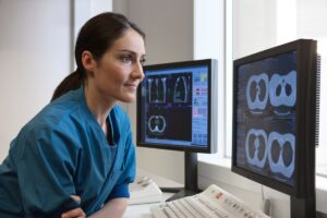 Estudio de Harvard: ¿Superan los Modelos de IA a Médicos Humanos en Diagnósticos de Emergencia?