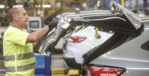 Ford recorta plantilla en Europa y redefine su estrategia hacia la electrificación