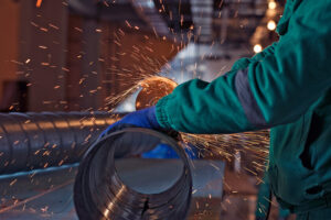 Crisis del Aluminio: El Bloqueo de Ormuz y el Impacto en la Economía Global