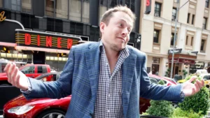 Elon Musk confiesa que xAI usó IA de ChatGPT para entrenar Grok
