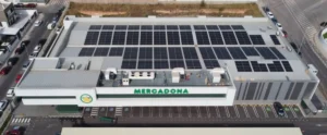 Mercadona impulsa la sostenibilidad: Cuadruplica inversión en energía solar y movilidad eléctrica