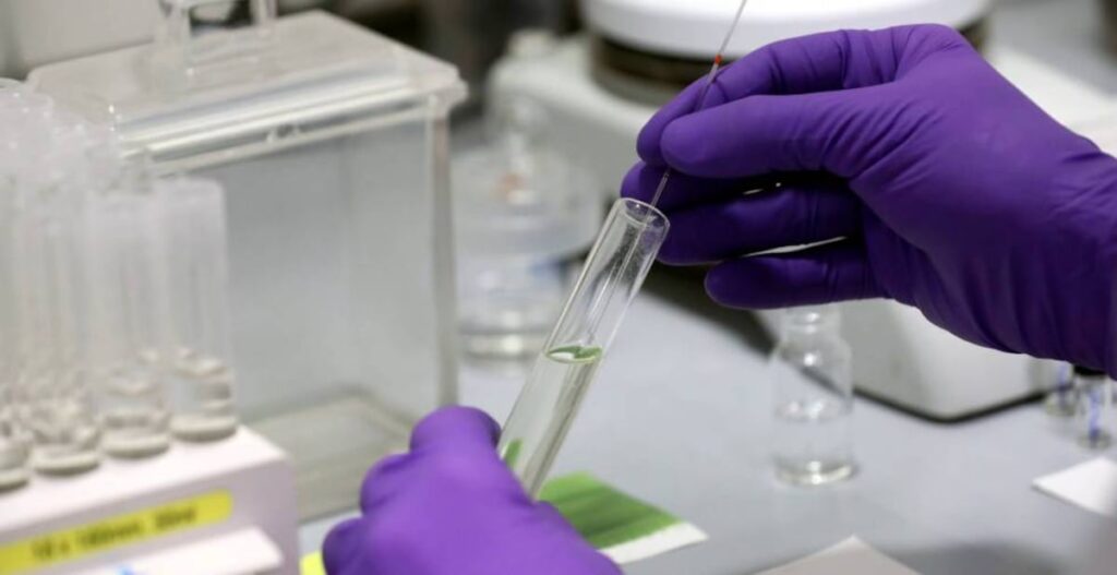 PharmaMar sufre caída bursátil tras recorte de valoración por Oddo BHF: ¿Qué implica para el futuro?
